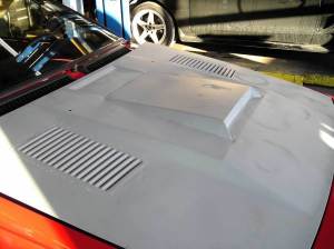 car 2 GTV6 w-all metal bodywork no title V low res